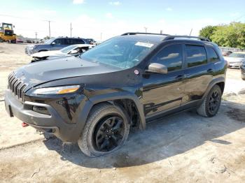  Salvage Jeep Cherokee