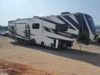  Salvage Jayco Seismic