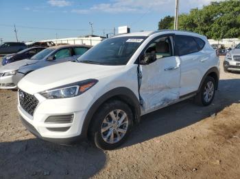  Salvage Hyundai TUCSON