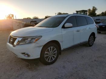  Salvage Nissan Pathfinder