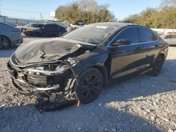  Salvage Chrysler 200