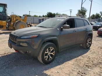  Salvage Jeep Cherokee