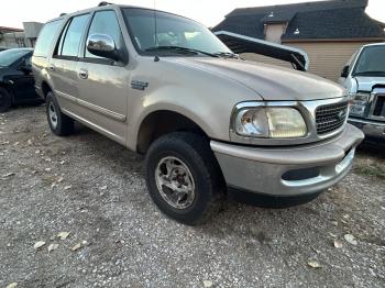  Salvage Ford Expedition