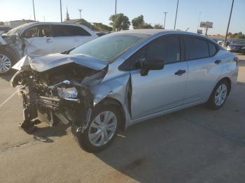  Salvage Nissan Versa