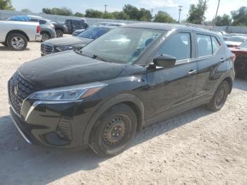  Salvage Nissan Kicks