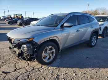  Salvage Hyundai TUCSON