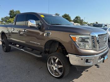  Salvage Nissan Titan