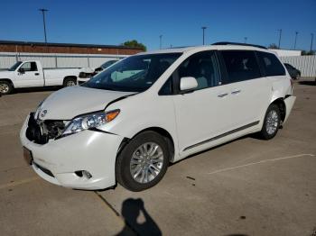  Salvage Toyota Sienna