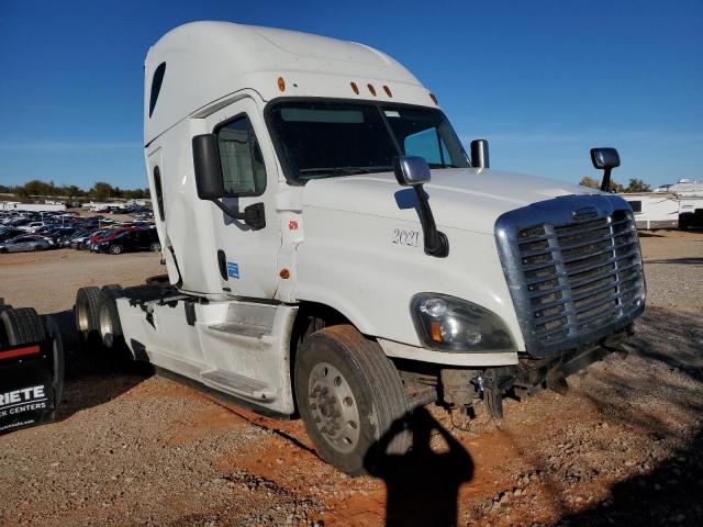  Salvage Freightliner Cascadia 1