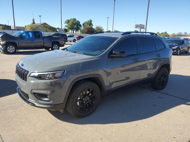  Salvage Jeep Cherokee