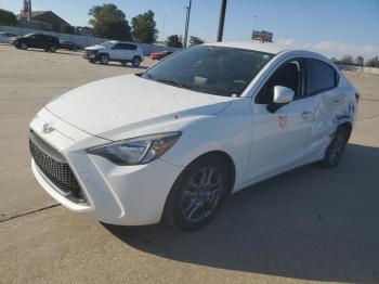  Salvage Toyota Yaris