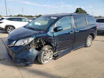  Salvage Toyota Sienna