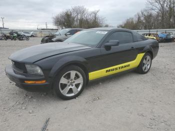  Salvage Ford Mustang