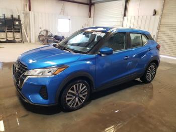  Salvage Nissan Kicks