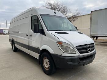  Salvage Mercedes-Benz Sprinter