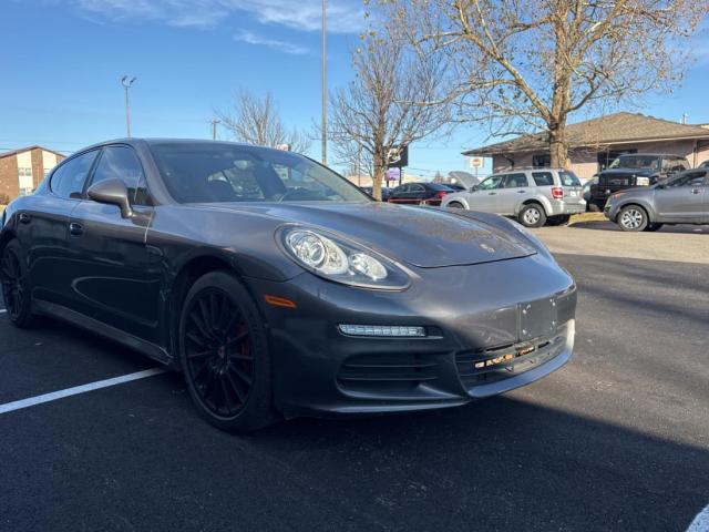  Salvage Porsche Panamera