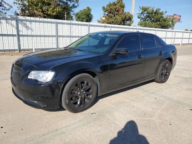  Salvage Chrysler 300