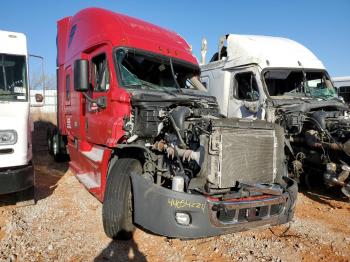  Salvage Freightliner Cascadia 1