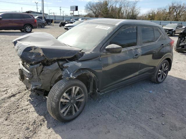  Salvage Nissan Kicks