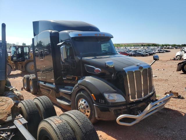  Salvage Peterbilt 579