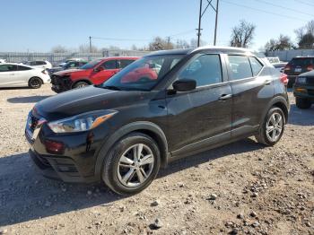  Salvage Nissan Kicks