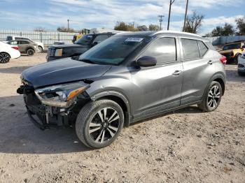  Salvage Nissan Kicks