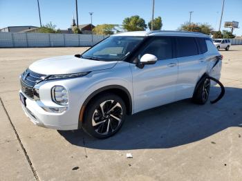  Salvage Mitsubishi Outlander