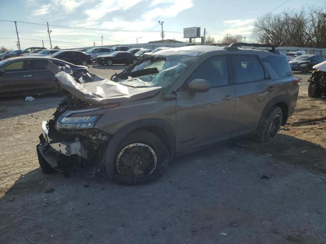  Salvage Nissan Pathfinder