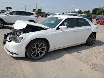  Salvage Chrysler 300