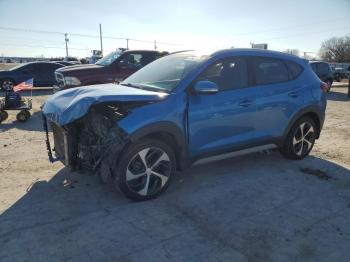  Salvage Hyundai TUCSON