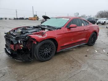  Salvage Ford Mustang