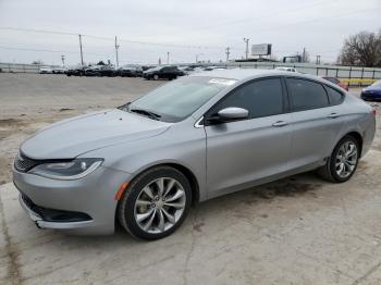  Salvage Chrysler 200