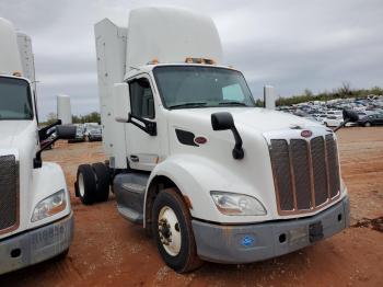  Salvage Peterbilt 579