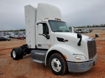  Salvage Peterbilt 579