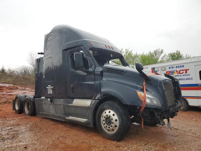  Salvage Freightliner Cascadia 1