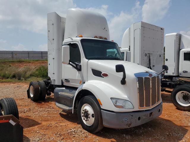  Salvage Peterbilt 579