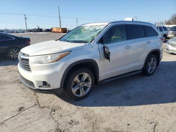  Salvage Toyota Highlander