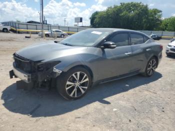  Salvage Nissan Maxima
