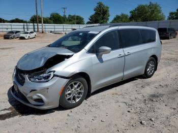  Salvage Chrysler Pacifica