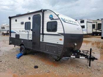  Salvage Coachmen Clipper