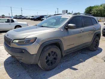  Salvage Jeep Cherokee