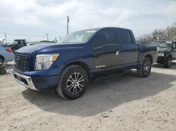  Salvage Nissan Titan