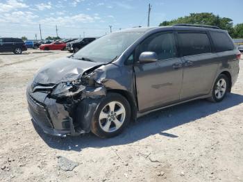  Salvage Toyota Sienna