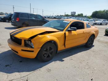  Salvage Ford Mustang