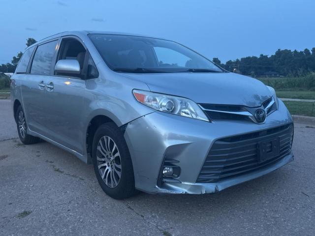  Salvage Toyota Sienna