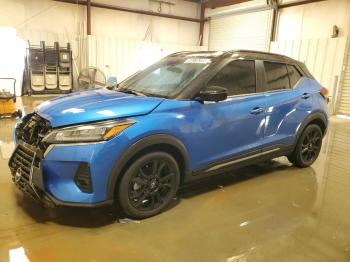  Salvage Nissan Kicks