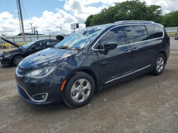  Salvage Chrysler Pacifica