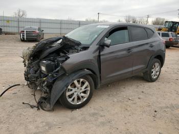  Salvage Hyundai TUCSON