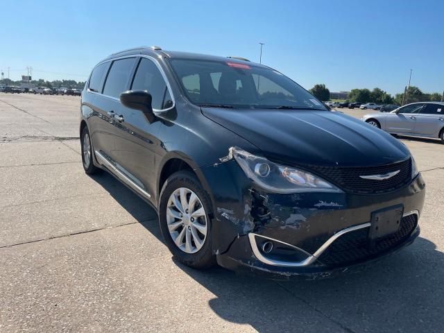  Salvage Chrysler Pacifica