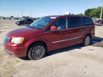  Salvage Chrysler Minivan